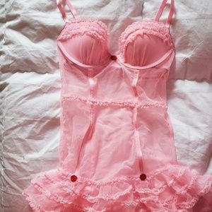 Victoria's secret lingerie size 34b garter ruffle